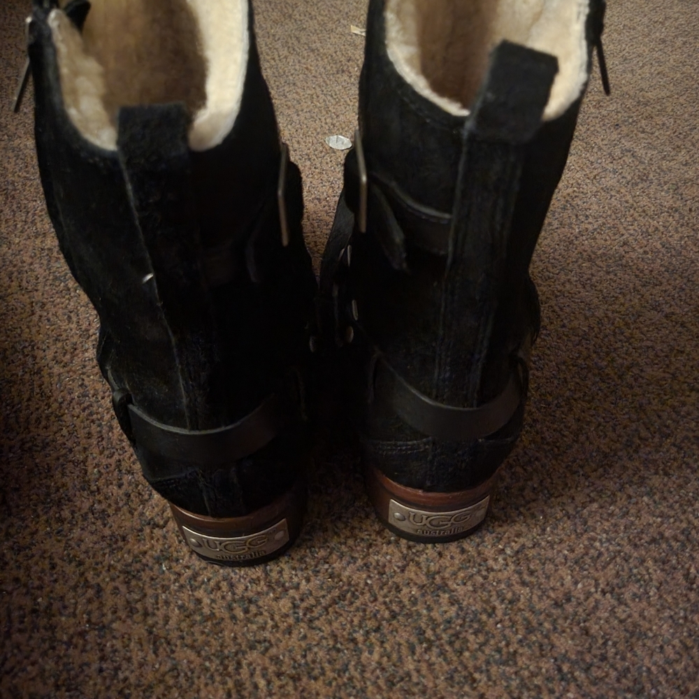 9.5 UGG Boots